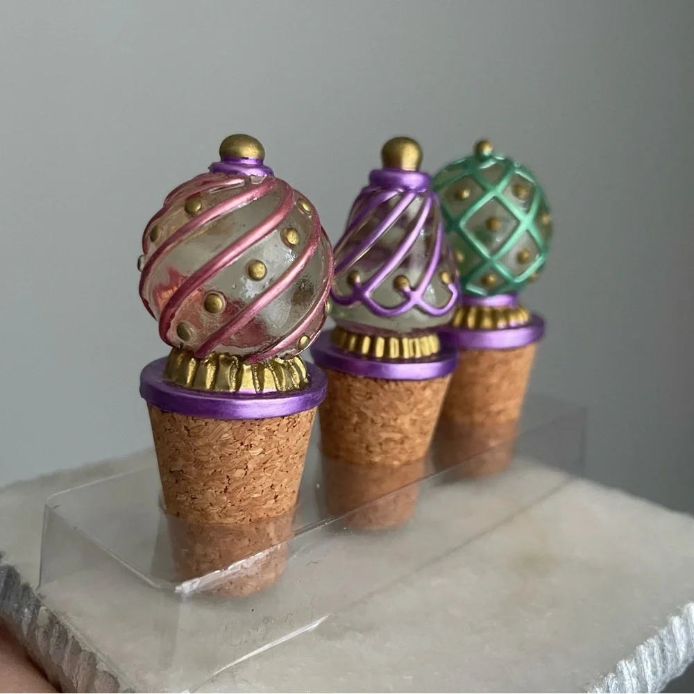 Set of 3 Glass bottle stoppers